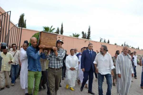 وفاة فريد بلكاهية: جنازة صغيرة لفنان كبير
