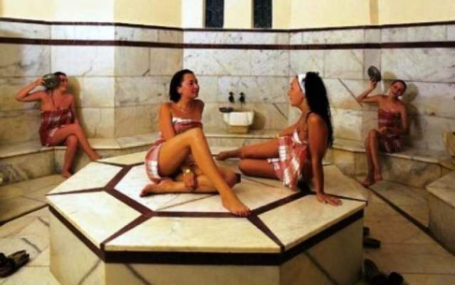 ضسارة كتيرة هادي…شخص يحاول اقتحام حمام للنساء بسلا مستعينا بساطور