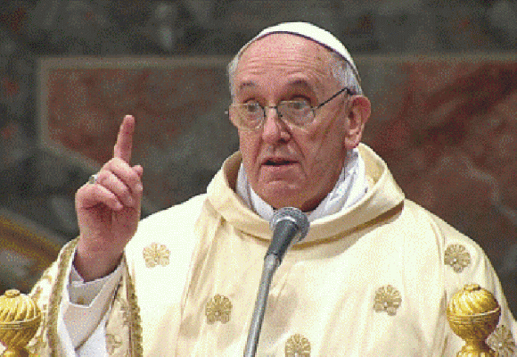 بابا الفاتيكان يرد على شارلي: من سبّ أمي فلينتظر مني لكمة
