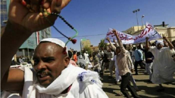 مقتل 4 أشخاص خلال مسيرة احتجاجية في النيجر ضد مجلة شارلي
