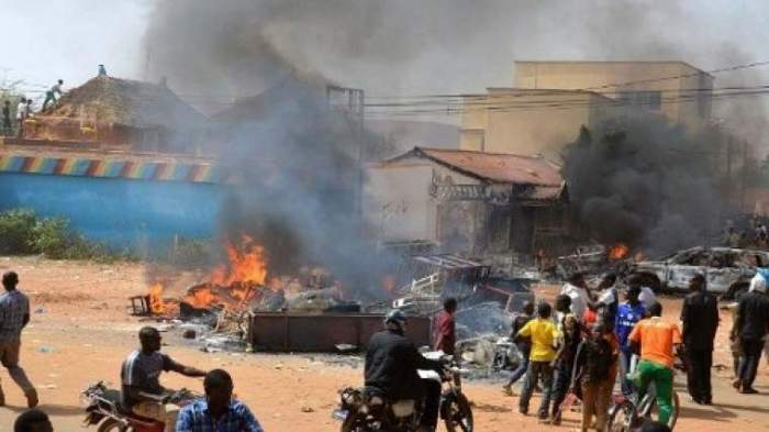 النيجر: حرق 3 كنائس خلال مظاهرة احتجاجية ضد رسومات شارلي