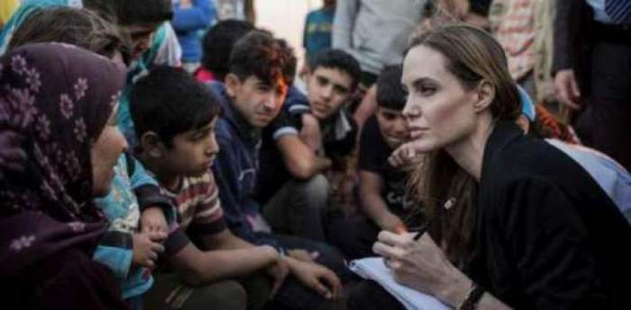 أنجلينا جولي تنتقد المجتمع الدولي بسبب لاجئي سوريا والعراق