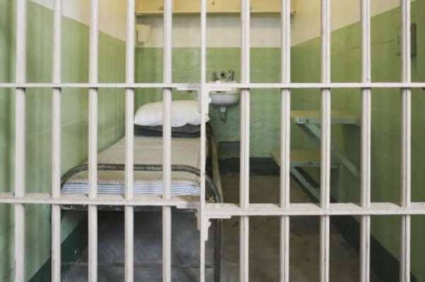 الحكم على ثلاثة فرنسيين في قضية إرهاب قبل ترحيلهم إلى فرنسا